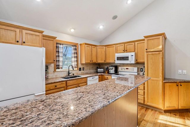 419 Sherbrooke Drive, Sun Prairie, WI 53590