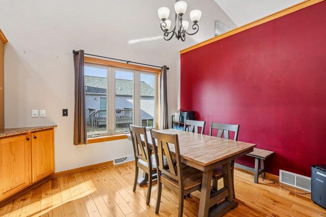 419 Sherbrooke Drive, Sun Prairie, WI 53590