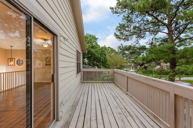 7746 Champion Pines Drive 10, Spring, TX 77379