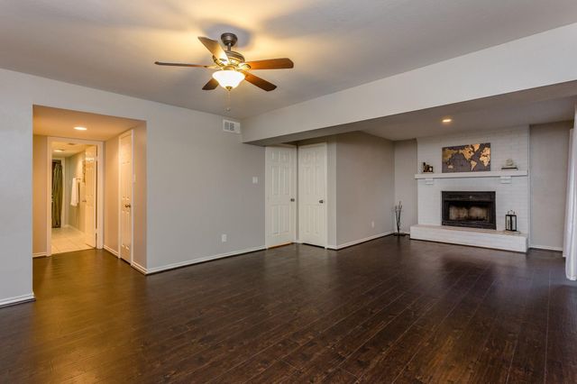 7746 Champion Pines Drive 10, Spring, TX 77379