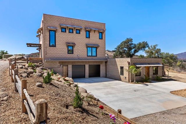 21179 Sutherland Dam Road, Ramona, CA 92065