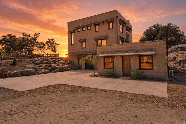21179 Sutherland Dam Road, Ramona, CA 92065
