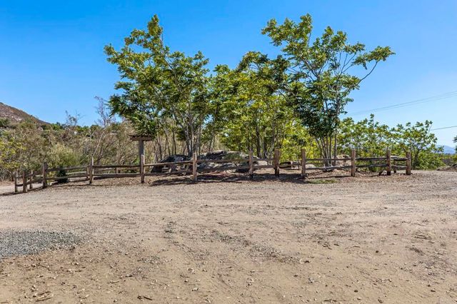 21179 Sutherland Dam Road, Ramona, CA 92065