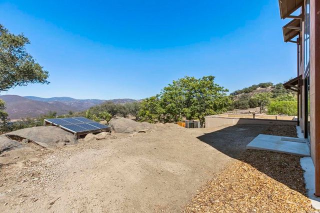 21179 Sutherland Dam Road, Ramona, CA 92065
