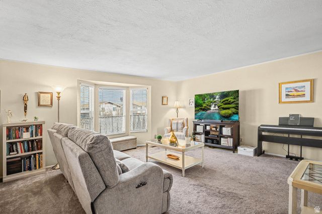 948 S 250 E, Layton, UT 84041