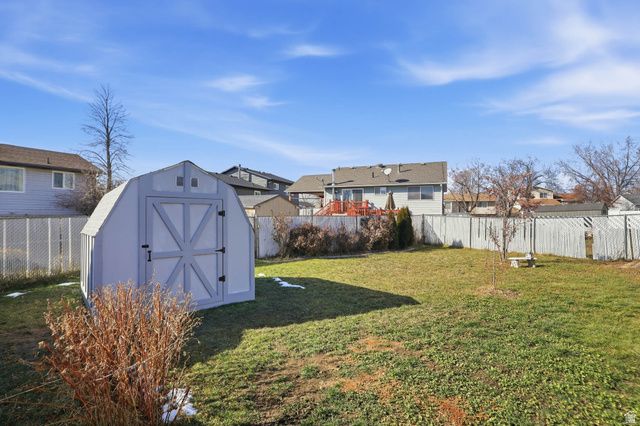 948 S 250 E, Layton, UT 84041