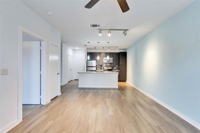 1900 Barton Springs RD 3039, Austin, TX 78704