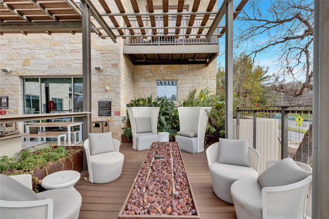 1900 Barton Springs RD 3039, Austin, TX 78704