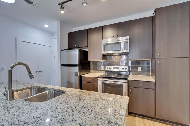 1900 Barton Springs RD 3039, Austin, TX 78704