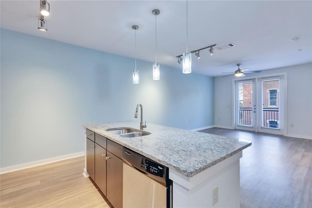 1900 Barton Springs RD 3039, Austin, TX 78704