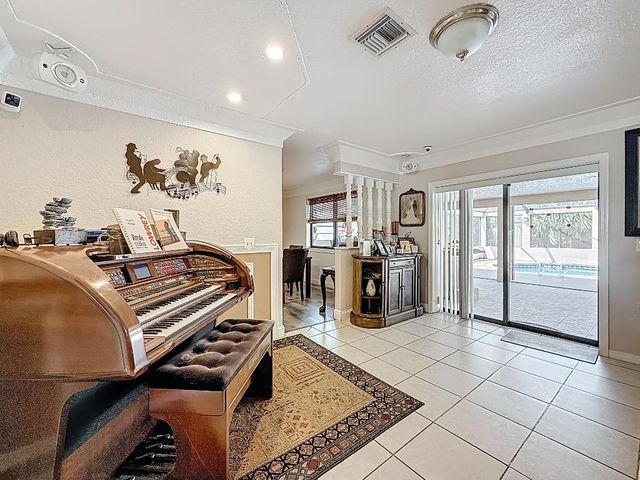 189 NE Caprona Avenue, Port St. Lucie, Port St Lucie, FL 34983