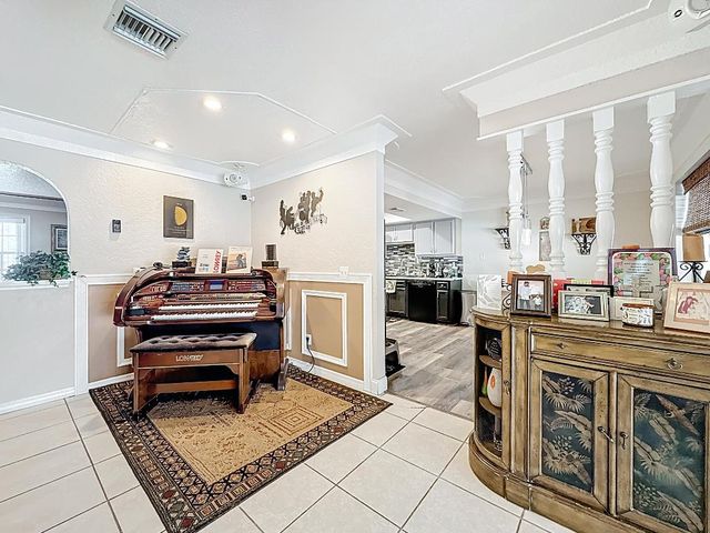 189 NE Caprona Avenue, Port St. Lucie, Port St Lucie, FL 34983