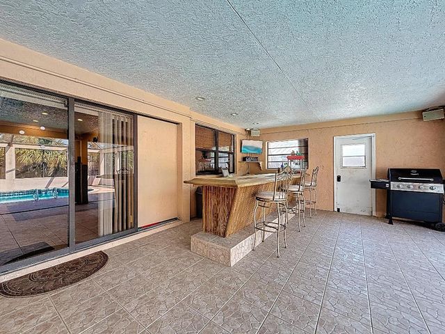 189 NE Caprona Avenue, Port St. Lucie, Port St Lucie, FL 34983