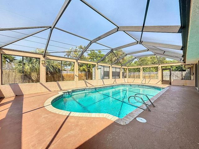 189 NE Caprona Avenue, Port St. Lucie, Port St Lucie, FL 34983