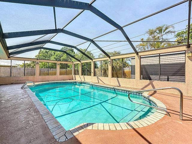 189 NE Caprona Avenue, Port St. Lucie, Port St Lucie, FL 34983