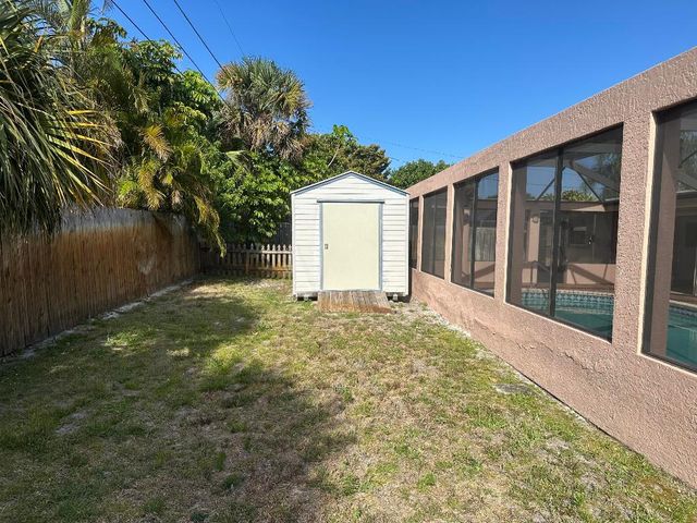 189 NE Caprona Avenue, Port St. Lucie, Port St Lucie, FL 34983