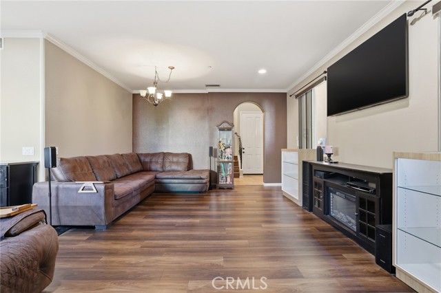 11379 Villa Del Sol, Pacoima (los Angeles), CA 91331