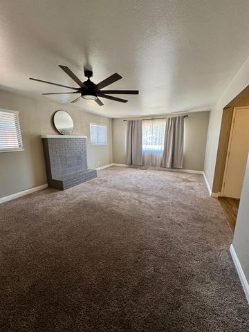 1005 Pasadena Lane, Modesto, CA 95350