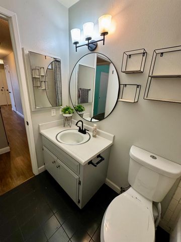 1005 Pasadena Lane, Modesto, CA 95350