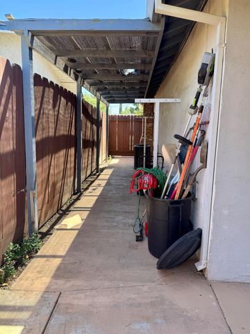 1005 Pasadena Lane, Modesto, CA 95350