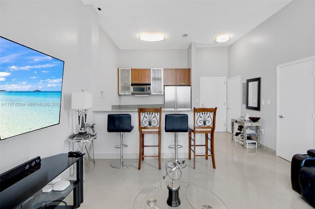 9066 SW 73rd Ct 203, Miami, FL 33156