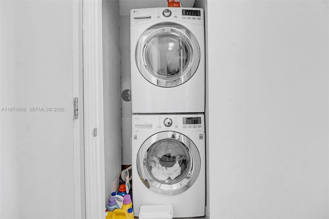 9066 SW 73rd Ct 203, Miami, FL 33156