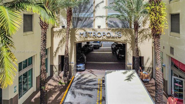 9066 SW 73rd Ct 203, Miami, FL 33156