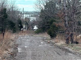 E Davis Street, Eufaula, OK 74432