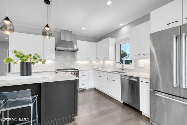 6 Willow Avenue, Monmouth Beach, NJ 07750