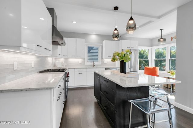 6 Willow Avenue, Monmouth Beach, NJ 07750