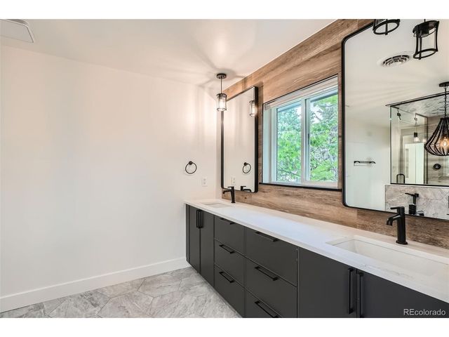22 Rangeview Dr, Wheat Ridge, CO 80215