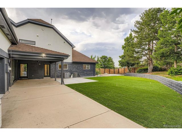 22 Rangeview Dr, Wheat Ridge, CO 80215