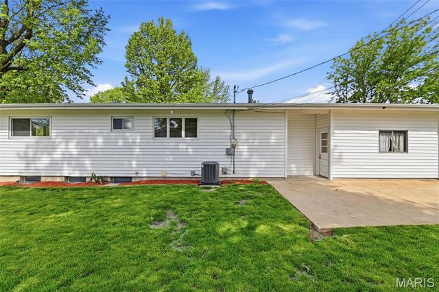 2310 Orleans Lane, Florissant, MO 63031
