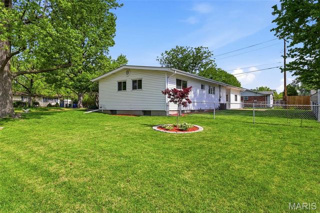 2310 Orleans Lane, Florissant, MO 63031