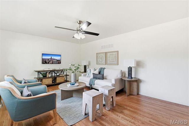 2310 Orleans Lane, Florissant, MO 63031