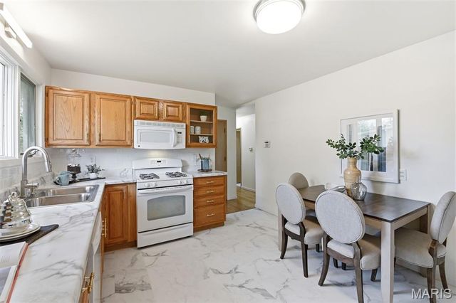 2310 Orleans Lane, Florissant, MO 63031