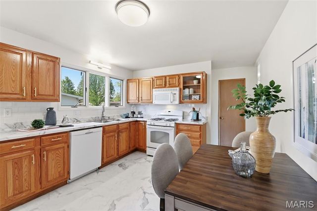 2310 Orleans Lane, Florissant, MO 63031