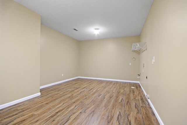 1317 TROON DR, Columbia, MO 65203