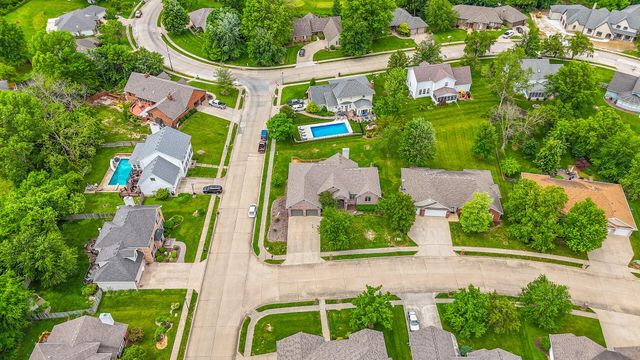 1317 TROON DR, Columbia, MO 65203