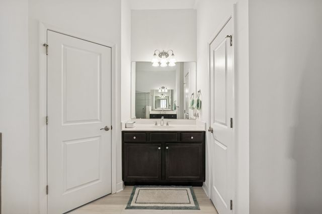 1136 Willow Springs Dr, Lebanon, TN 37087