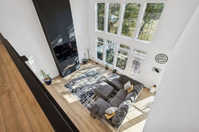 1136 Willow Springs Dr, Lebanon, TN 37087