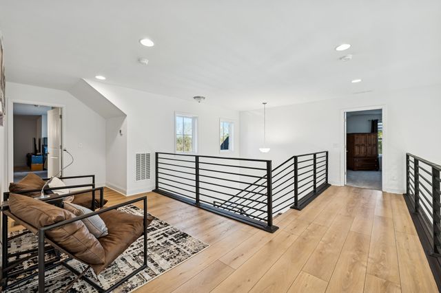 1136 Willow Springs Dr, Lebanon, TN 37087