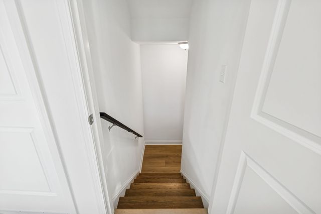 1136 Willow Springs Dr, Lebanon, TN 37087