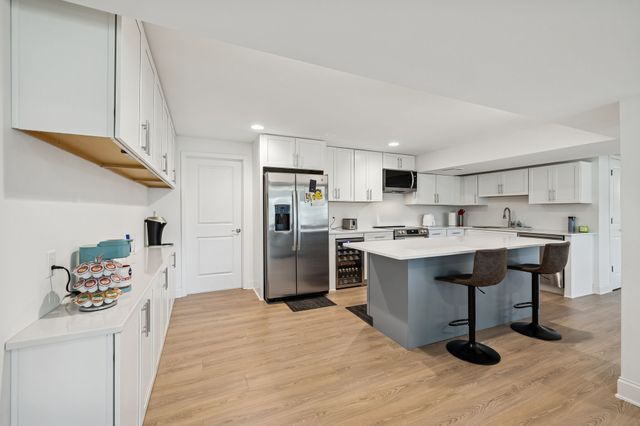 1136 Willow Springs Dr, Lebanon, TN 37087