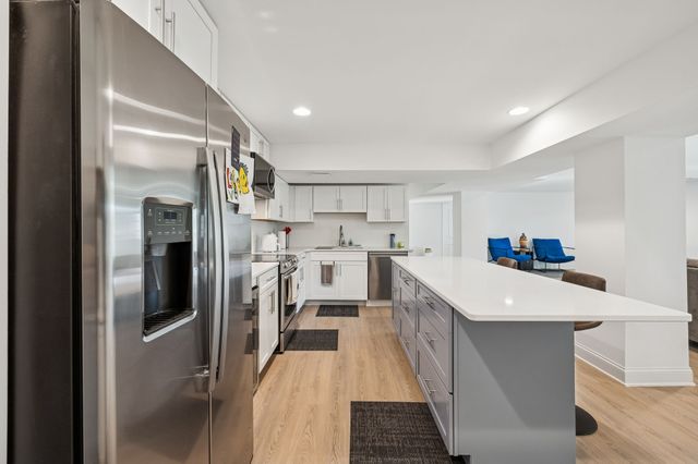 1136 Willow Springs Dr, Lebanon, TN 37087