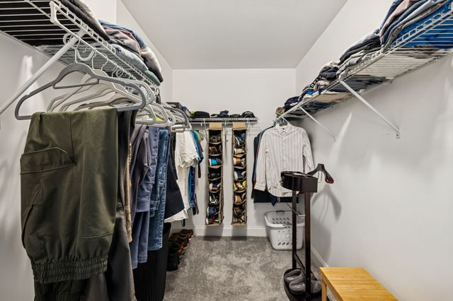 1136 Willow Springs Dr, Lebanon, TN 37087