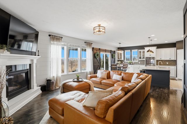 12139 Whisper Ridge Drive, Noblesville, IN 46060