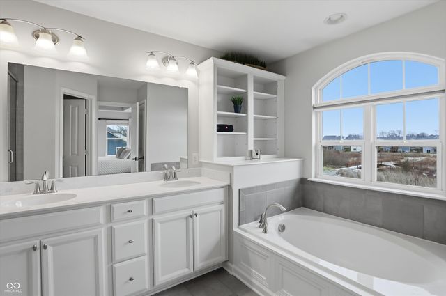 12139 Whisper Ridge Drive, Noblesville, IN 46060