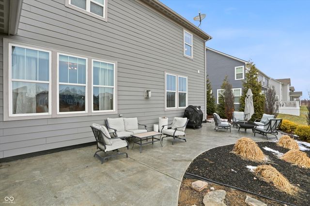 12139 Whisper Ridge Drive, Noblesville, IN 46060