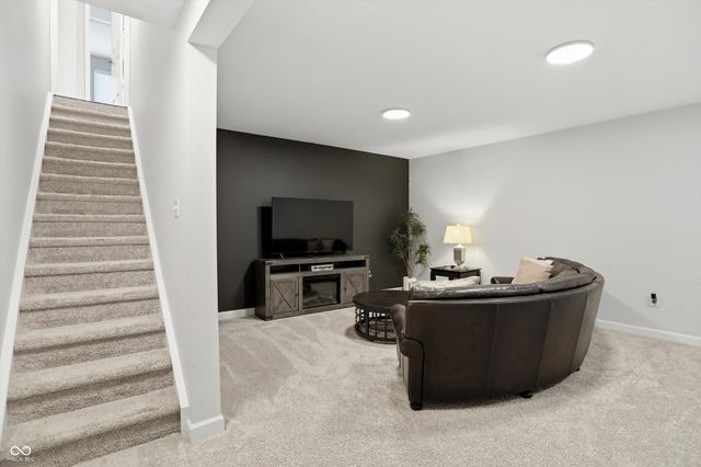 12139 Whisper Ridge Drive, Noblesville, IN 46060